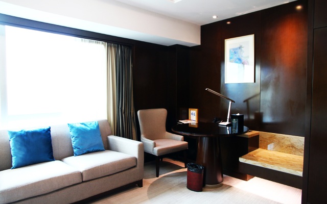 Pavilion Century Tower Hotel