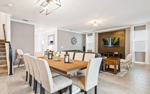 Storey Lake 6BR Lakeview Home Pool Spa Near Disney