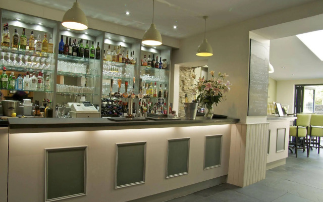 Wolfscastle Country Hotel
