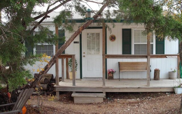 Dinosaur Trail Cabins & Cottages