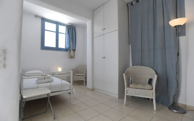 Glafki Studios & Suites