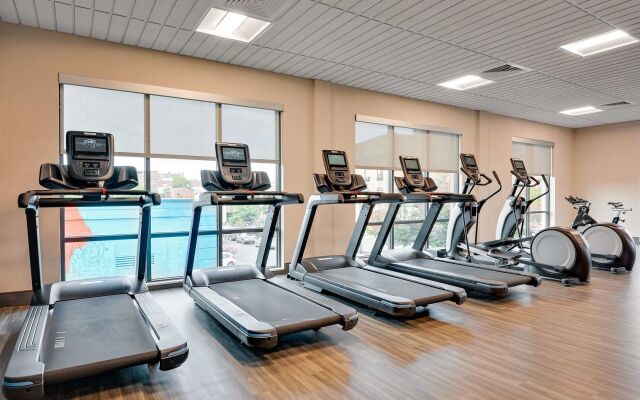 Hampton Inn Salem Boston