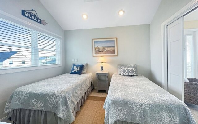 Seascapes - W153 Fantastic Condo Steps Away From Wells Beach And Town Center 2 Bedroom Home by RedAwning