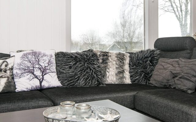 6 Person Holiday Home in Glesborg