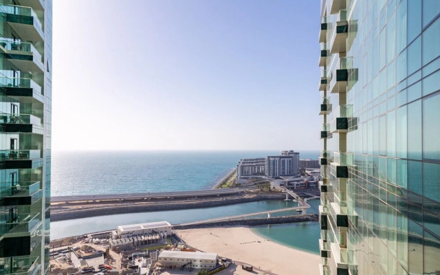 Astonishing & Grand 3BR w/ Beach Views & 2 Balconies!