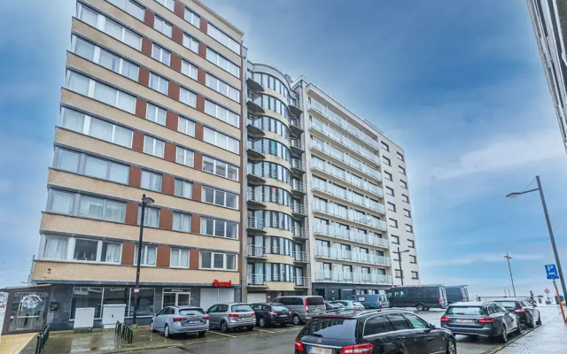 Apartment With 2 Bedrooms and sea View