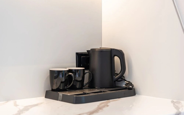 Luxury Studio With Free Parking