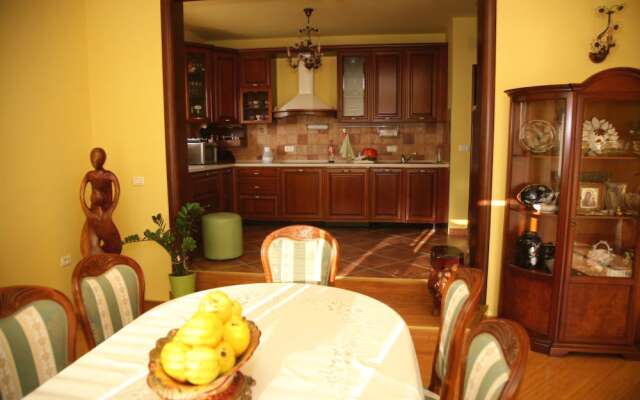 Villa Happy