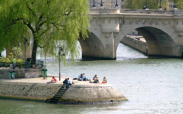 Prince de Galles, a Luxury Collection Hotel, Paris