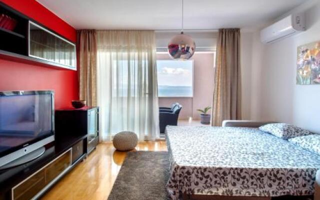Apartment with beach view, Magis Red