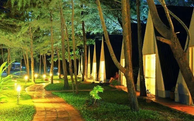 Con Dao Camping Hotel