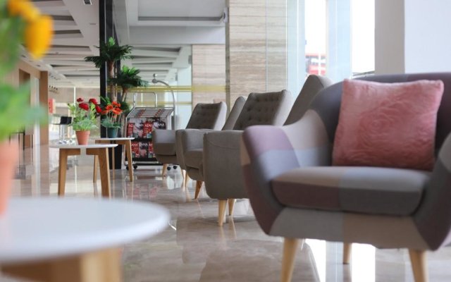 The Azana Hotel Airport Semarang