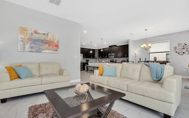 Vibrant Home With Spacious Pool!#6st5504