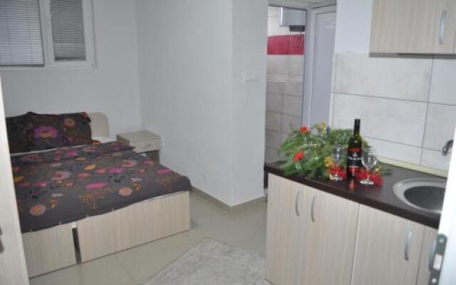 Apartments Gjoce