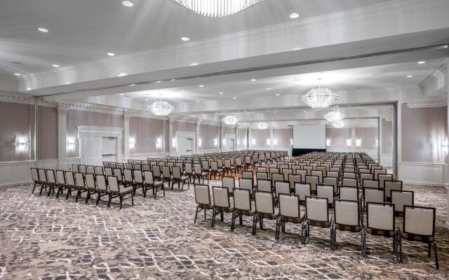 Crowne Plaza Albany - The Desmond Hotel by IHG