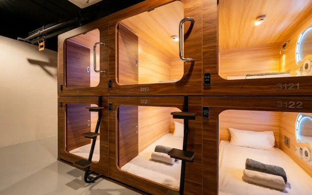 JPOD Capsule Hotel
