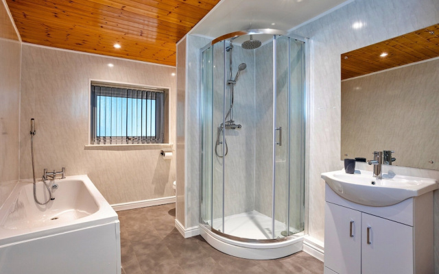 Bungalow in Mainsforth With Games Room