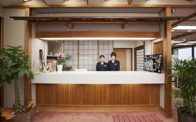 Kisuya – People – Yoshino