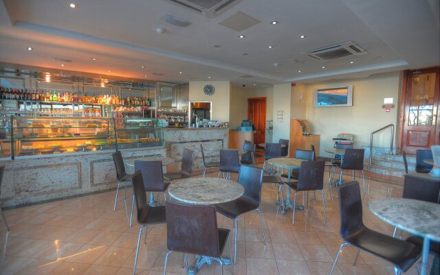 Plaza Regency Hotels