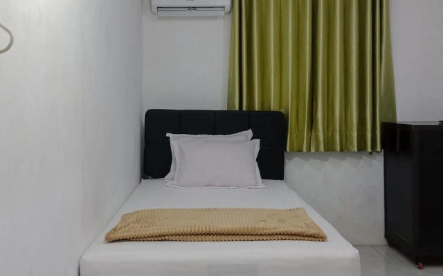 Homestay Citra Green House Syariah Near Terminal Gayatri Tulungagung