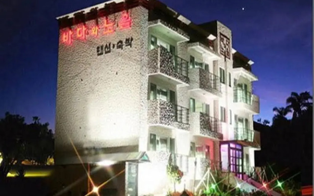 Sea and Sunset Pension