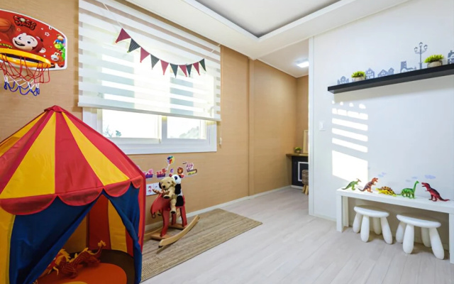 Seogwipo Sanbangsan-ui-achim Pension