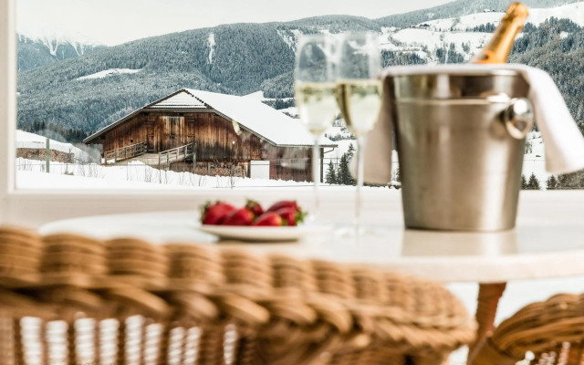 Astor Apartments&Suites