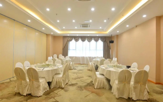 Vienna International Hotel (Huizhou Daya Bay Coastal Park Branch)