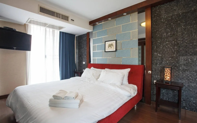 4C - 2 Bedroom Downtown Apartment With Shared Pool