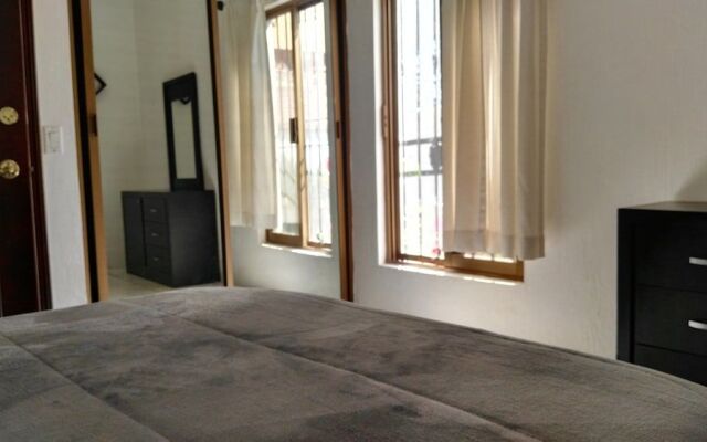 Lia Ajijic - Lakeside B&B