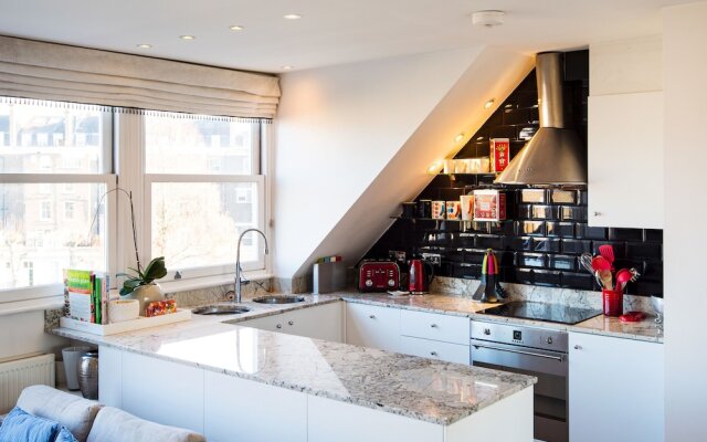 Balcony Apartment In Little Venice