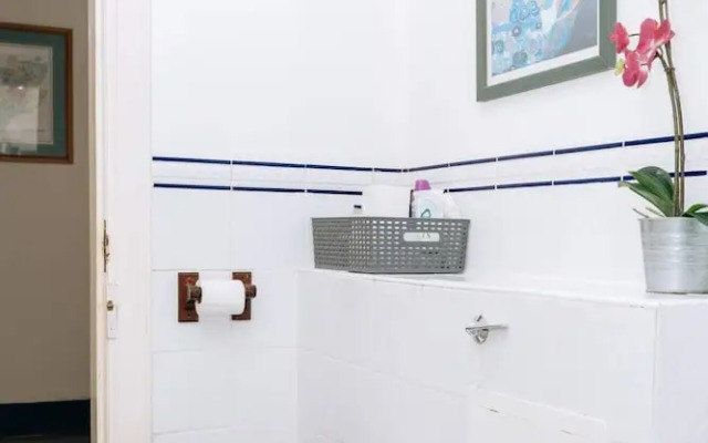 Bright High-ceiling 2BD Flat - Central Edinburgh!