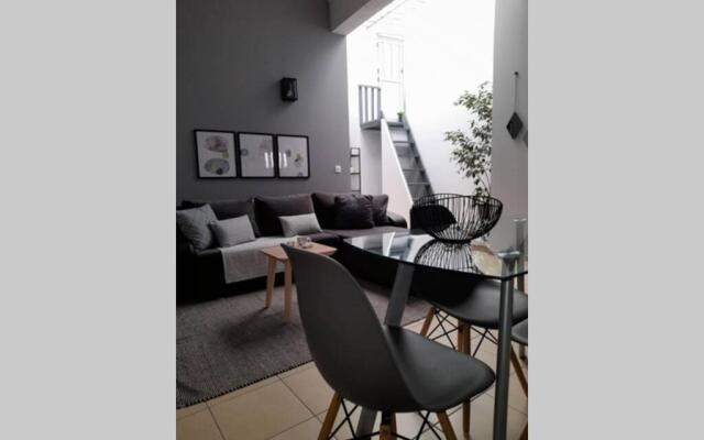 Apt22 stylish apartment close of Heraklion center