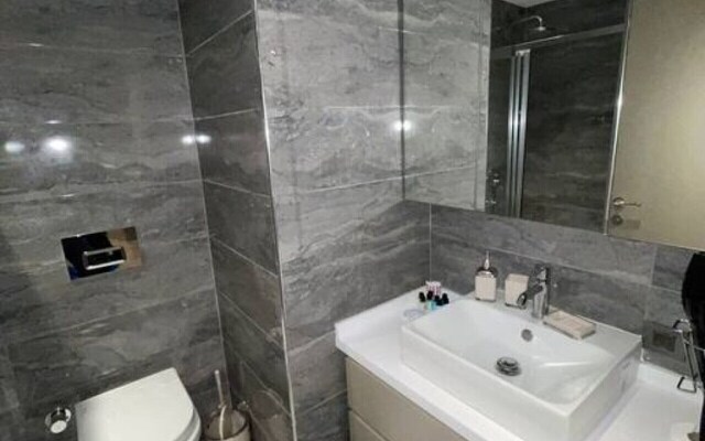 Brand-new 2 1 Apartment-near Mall of Istanbul