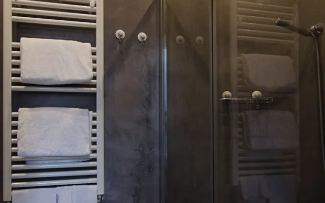 We Love Roma Guest House