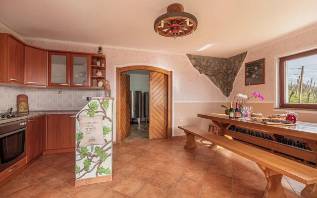 Vineyard Cottage Lustek