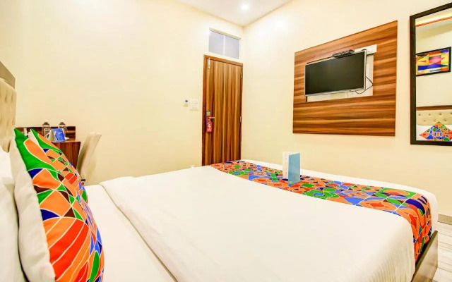 OYO 13614 Hotel Axis International