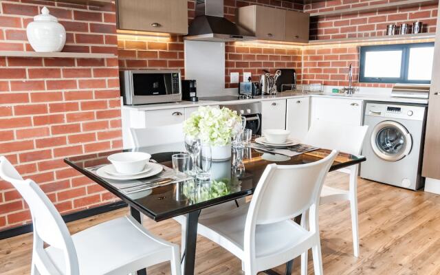 The Vantage Apartments