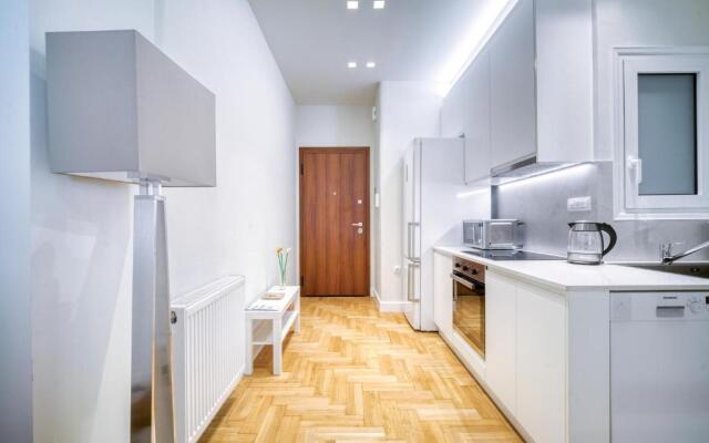 Lovely Sunlit Central Athens 2 Bedroom 2 Bathroom Condo