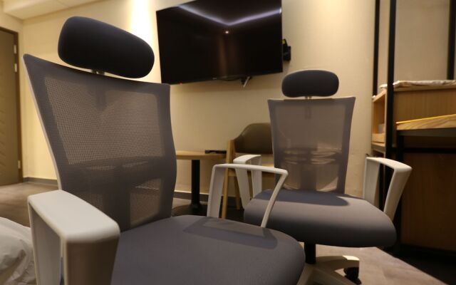 Brown Dot Hotel Cheonan