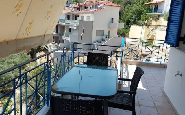 Matina Apartments Tyros