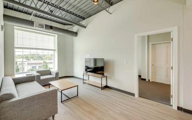 Bloomington Apartment Near Indiana University!