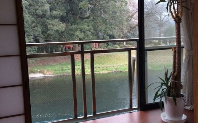 Yasuragi Guest House & Bar