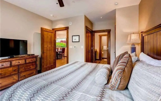 Breck Water House 6111