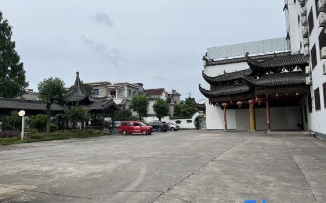 Xanadu Hotel In Yi County