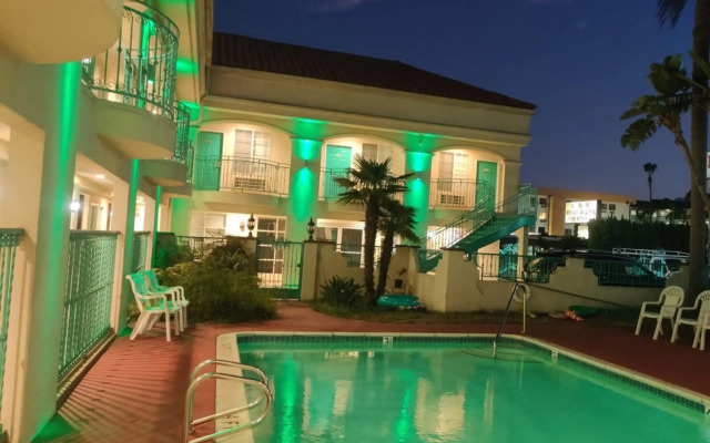 LYFE INN & SUITES by AGA - LAX Airport