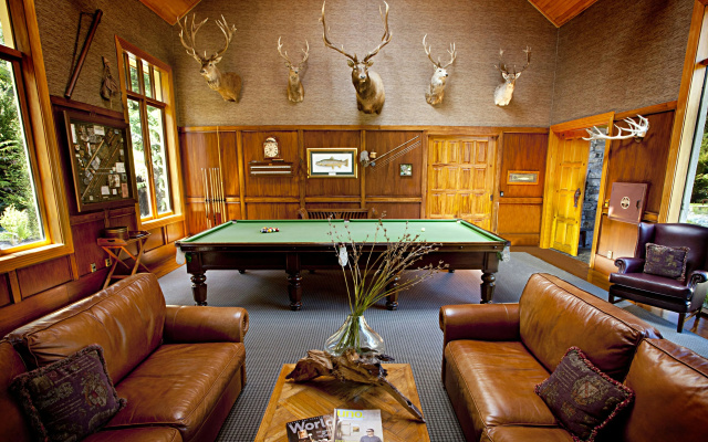 Treetops Lodge & Estate