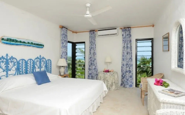 Oceanfront Elegance: Lovely Home With Views