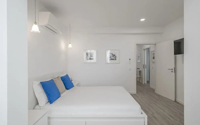 Drapes Design Apartments I by An Island Apart