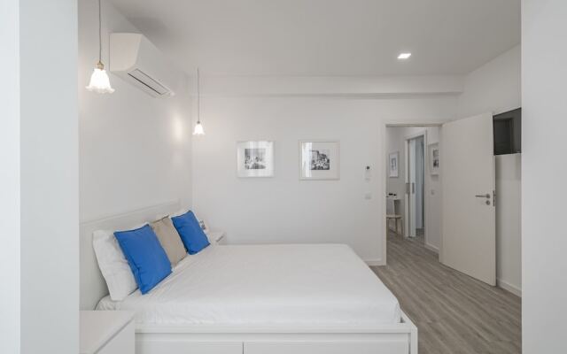 Drapes Design Apartments I by An Island Apart